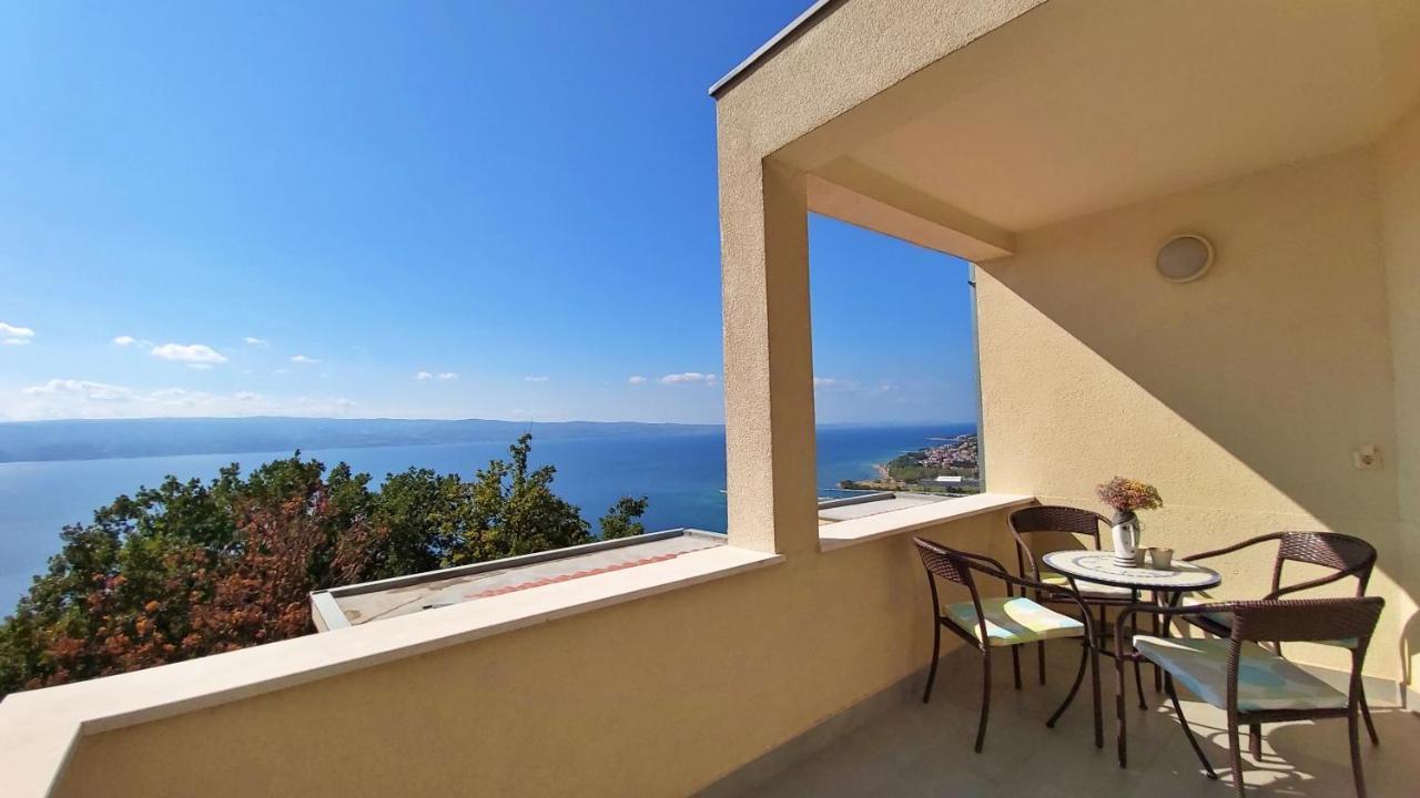 Apartments Borak Omiš Esterno foto